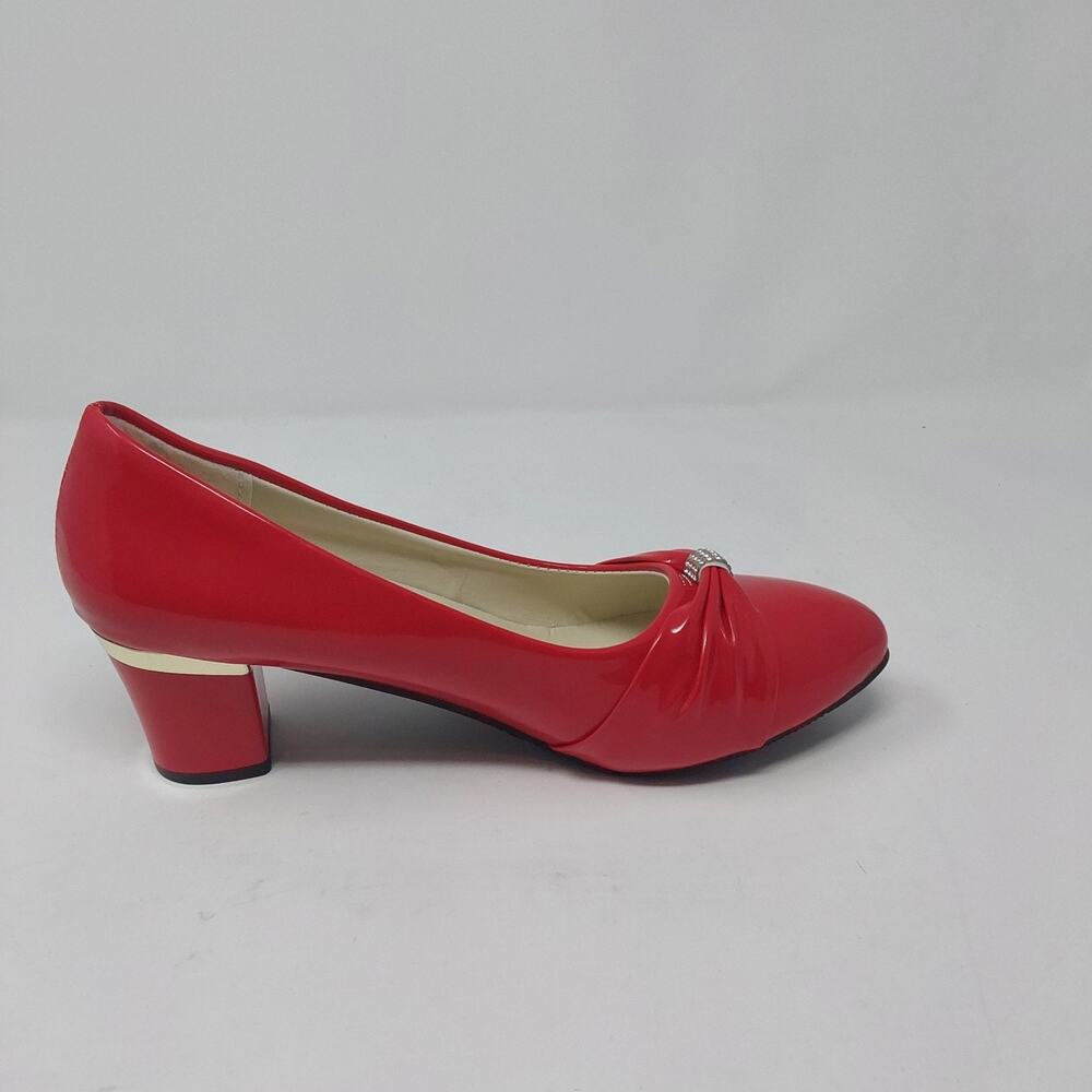 Women’s Red Patent Leather Low Heel Pumps Size 39 Rhinestone Accent - Picture 13 of 15